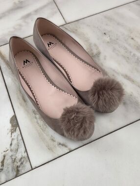 Madison By Shoe Dazzle Fiorella Pom Pom Ballet Flats Size 8.5